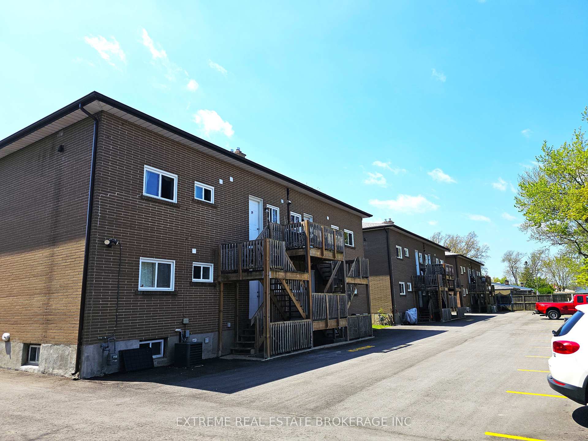 Photo 17 of 8392 Willoughby Drive, Niagara Falls, Chippawa — HOMEH