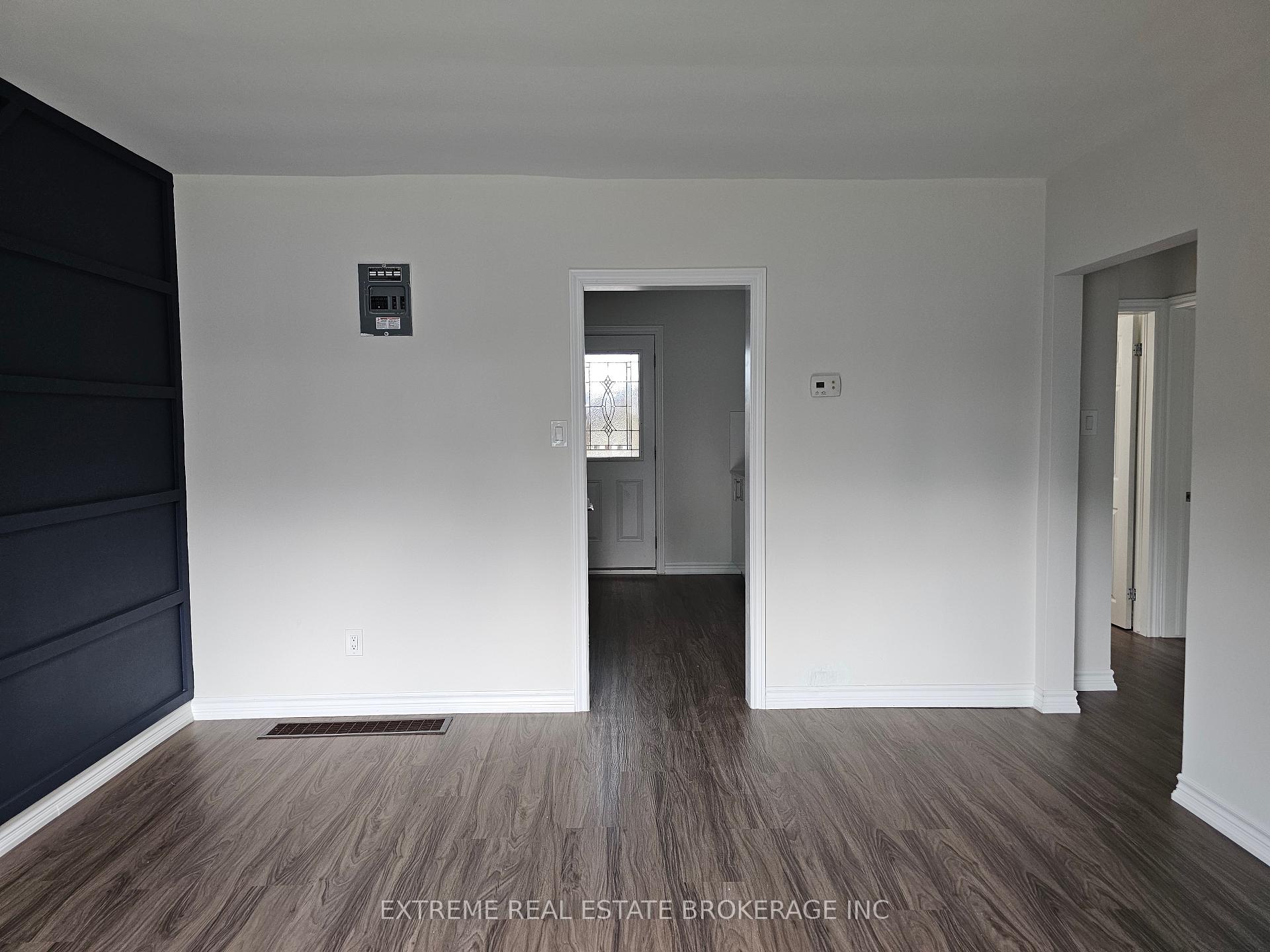 Photo 10 of 8392 Willoughby Drive, Niagara Falls, Chippawa — HOMEH