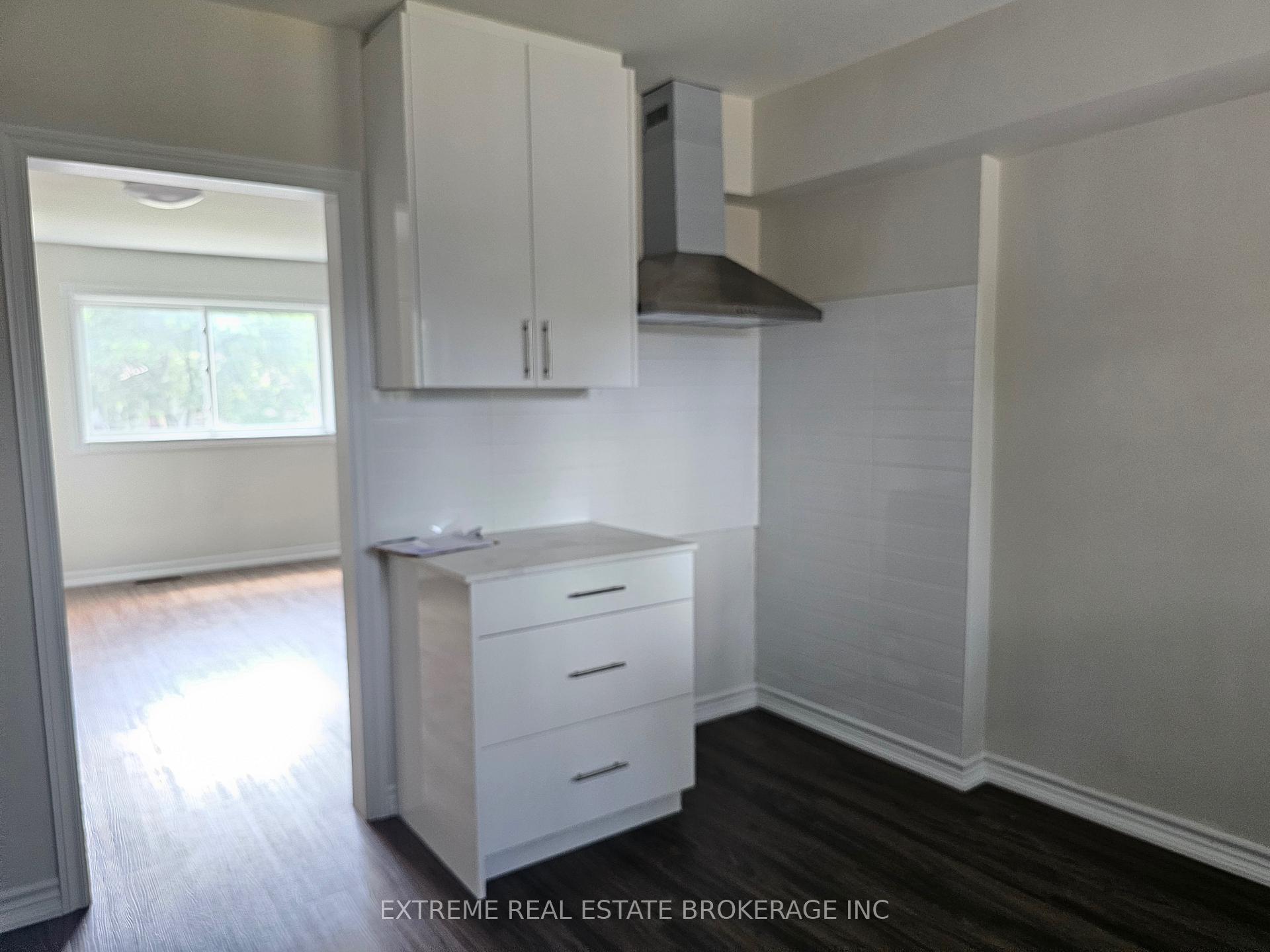Photo 13 of 8392 Willoughby Drive, Niagara Falls, Chippawa — HOMEH