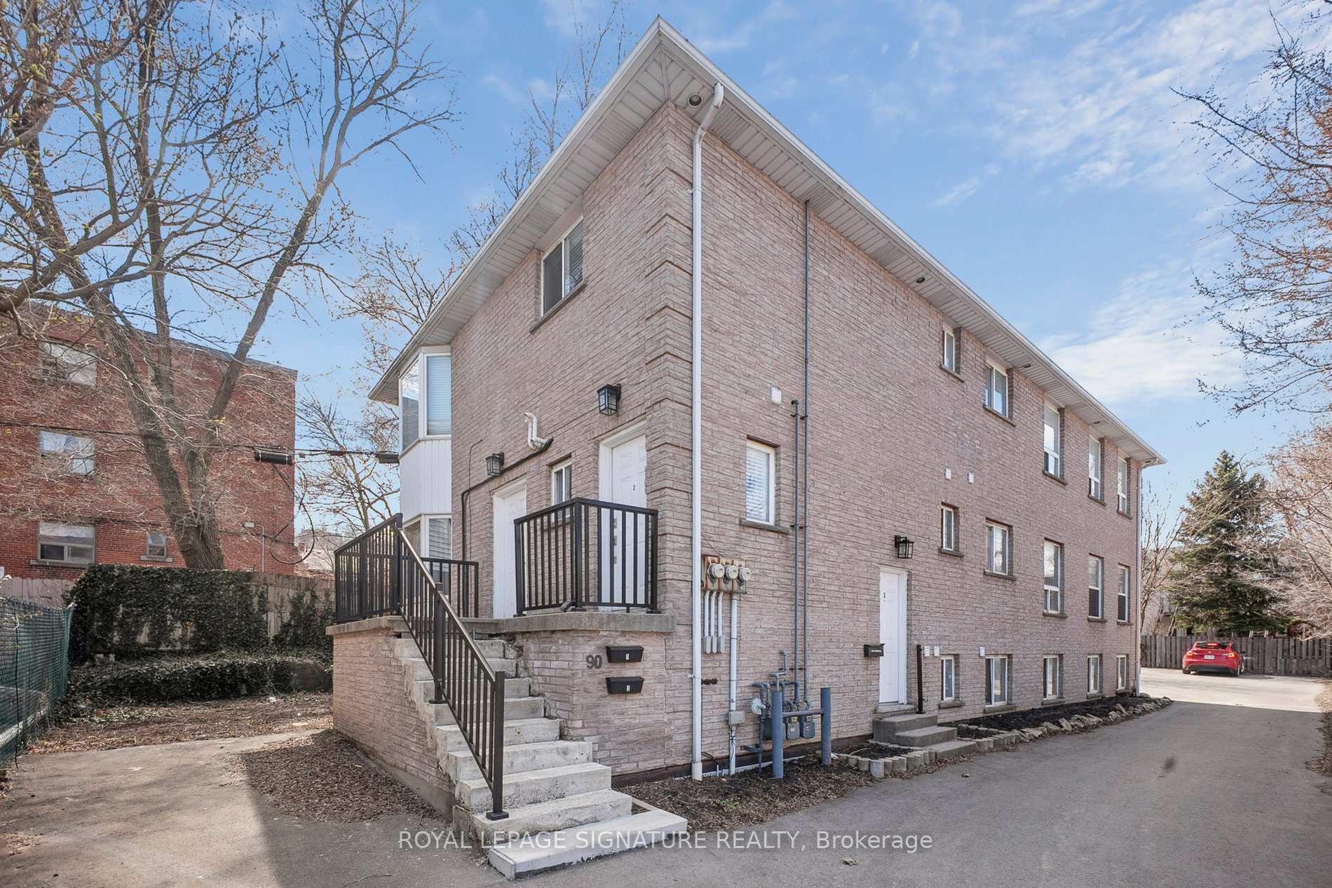 Front of 90 Tisdale Street S