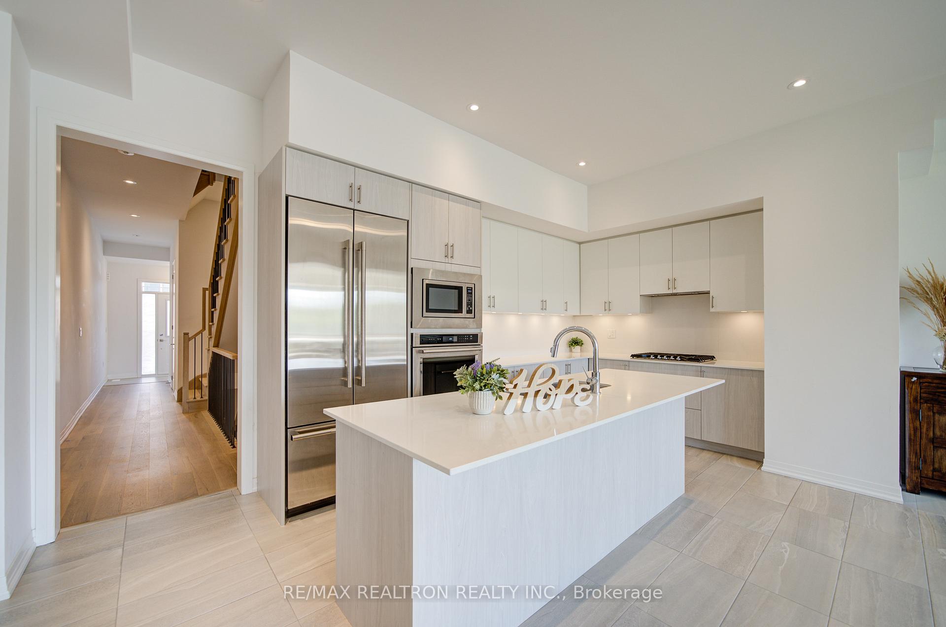 Photo 26 of 8 Yans Way, Markham, Buttonville — HOMEH