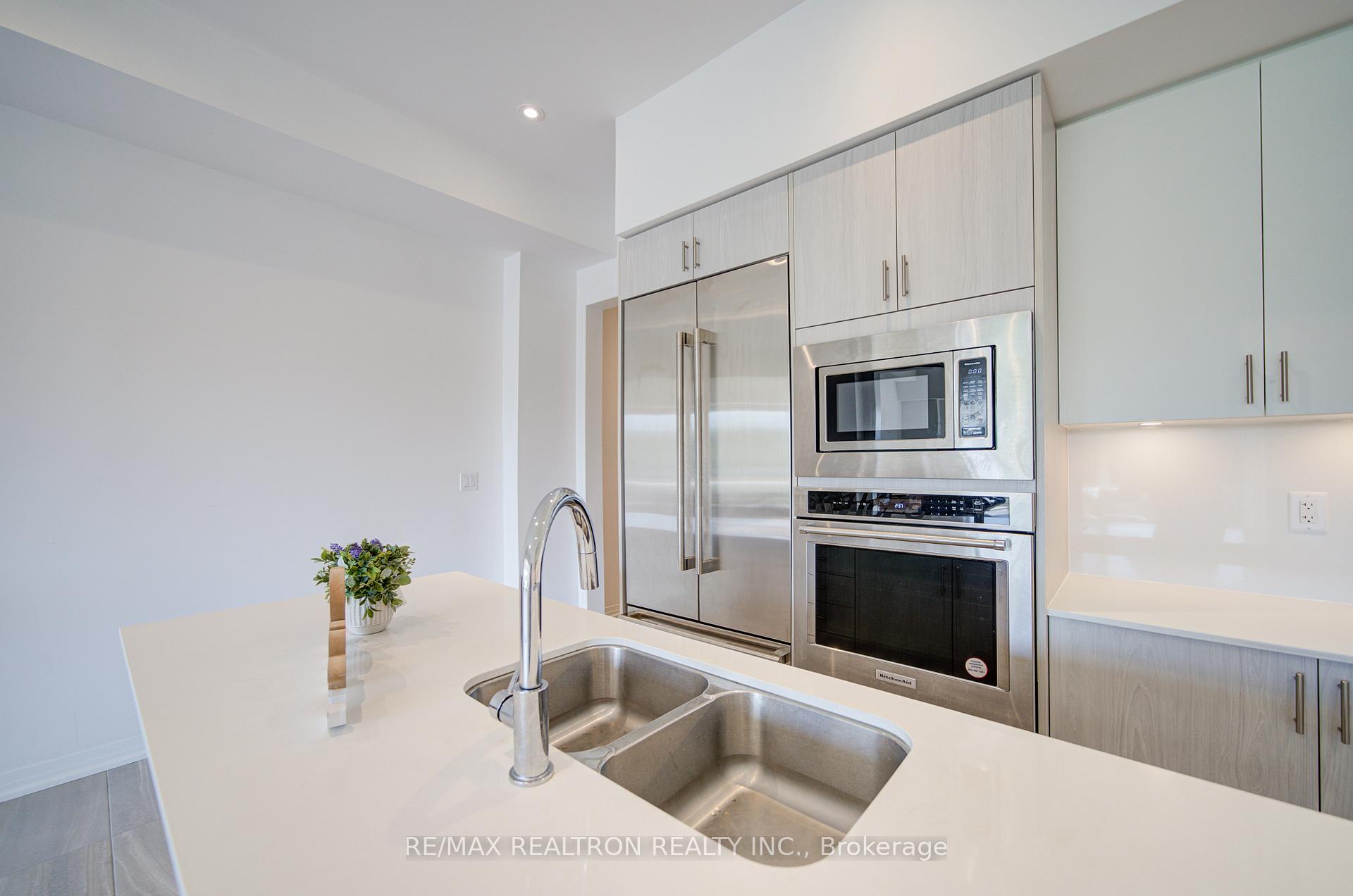 Photo 16 of 8 Yans Way, Markham, Buttonville — HOMEH