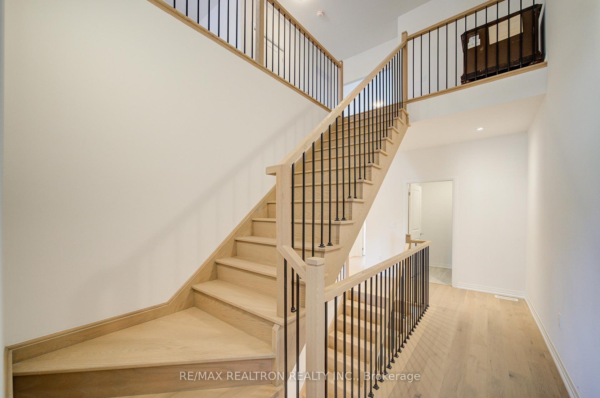 Photo 29 of 8 Yans Way, Markham, Buttonville — HOMEH