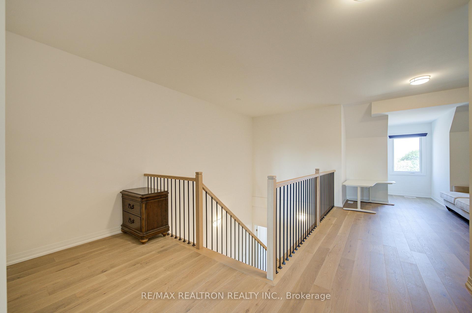 Photo 19 of 8 Yans Way, Markham, Buttonville — HOMEH