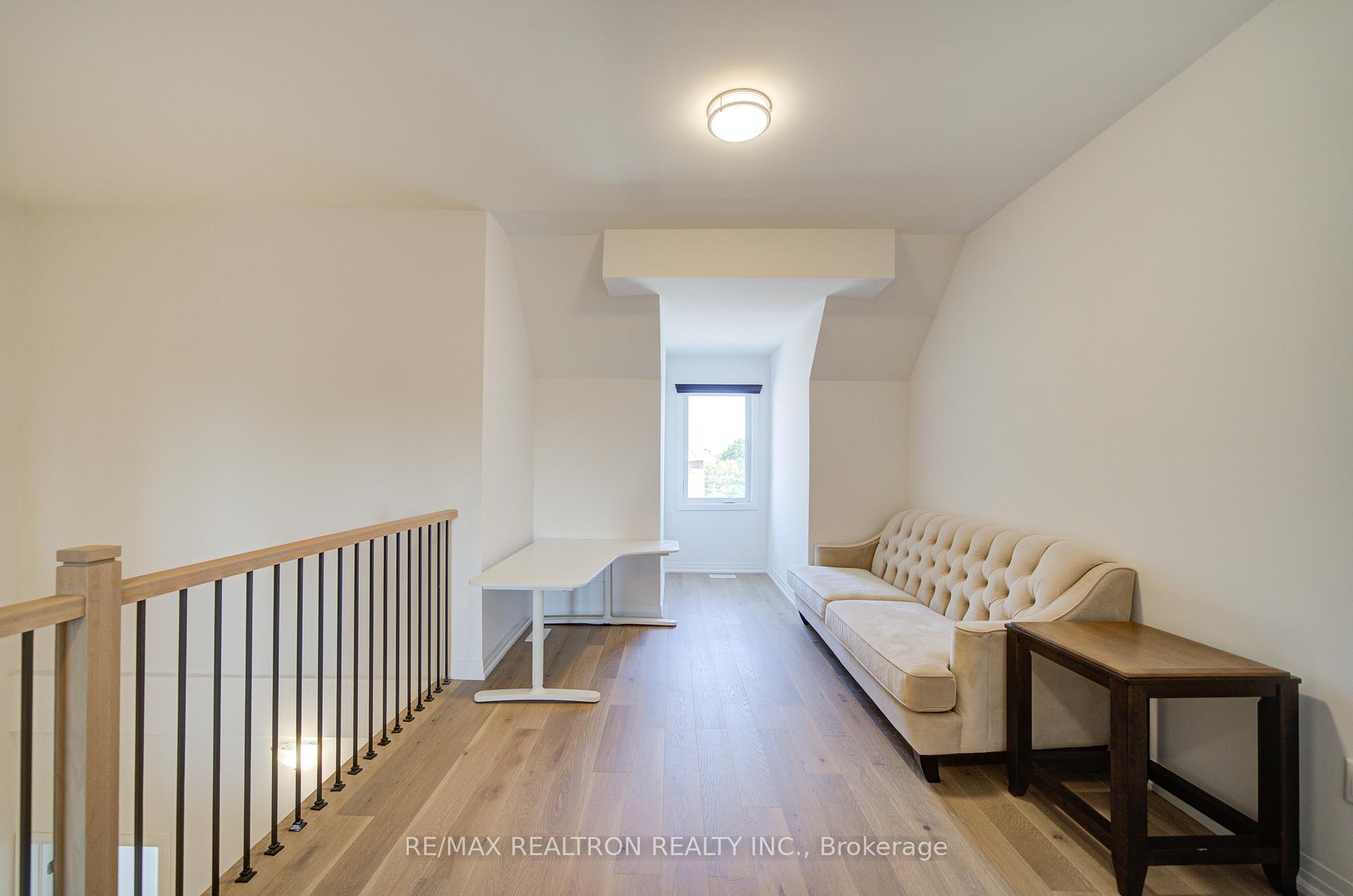 Photo 28 of 8 Yans Way, Markham, Buttonville — HOMEH