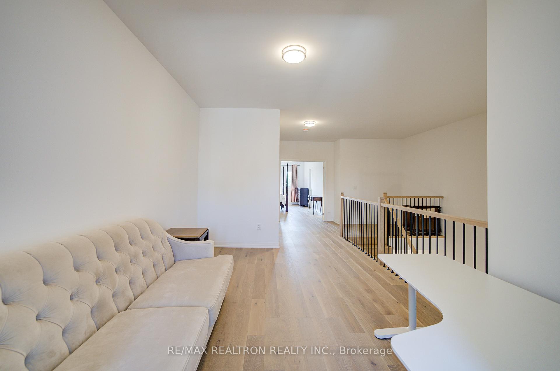 Photo 20 of 8 Yans Way, Markham, Buttonville — HOMEH