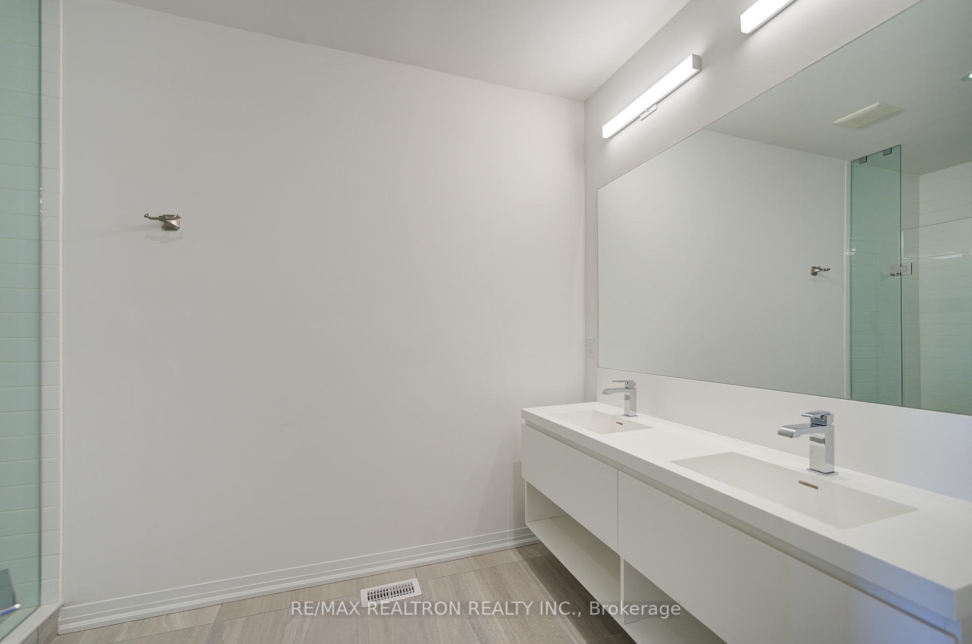 Photo 18 of 8 Yans Way, Markham, Buttonville — HOMEH