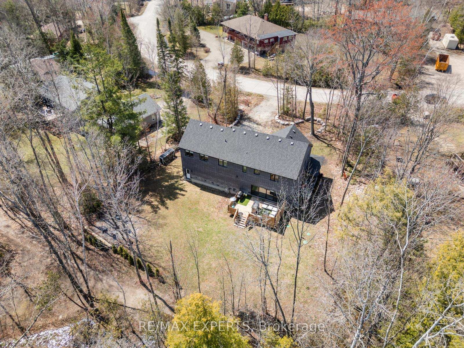 Photo 32 of 11 Joliet Crescent, Tiny, Rural Tiny — HOMEH