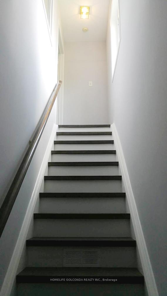 Photo 3 of Unit Coach, 1 Pingel Road, Markham, Cornell — HOMEH
