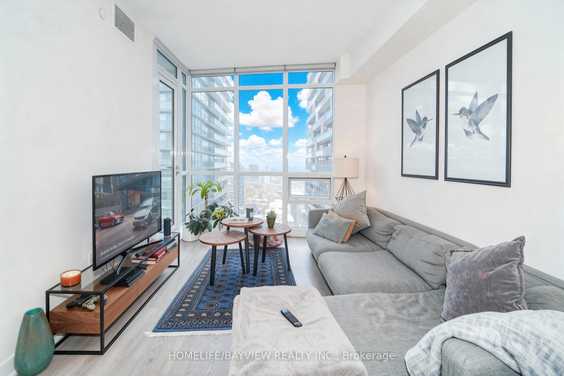 Photo 3 of Unit 2901, 30 Roehampton Avenue, Toronto, Mount Pleasant West — HOMEH