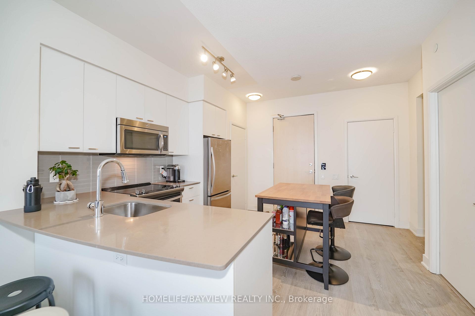 Photo 8 of Unit 2901, 30 Roehampton Avenue, Toronto, Mount Pleasant West — HOMEH