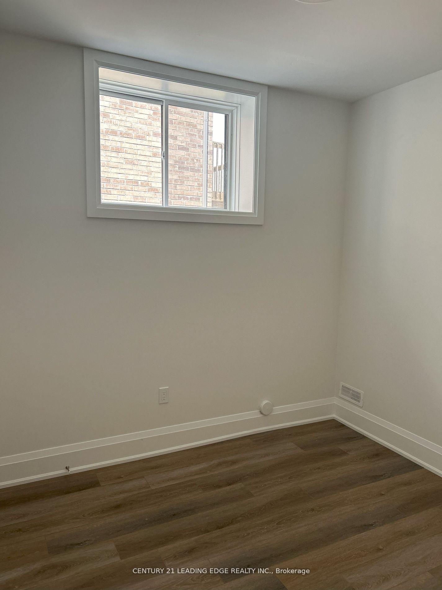 Photo 9 of 527 Kleinberg Summit Way, Vaughan, Kleinburg — HOMEH