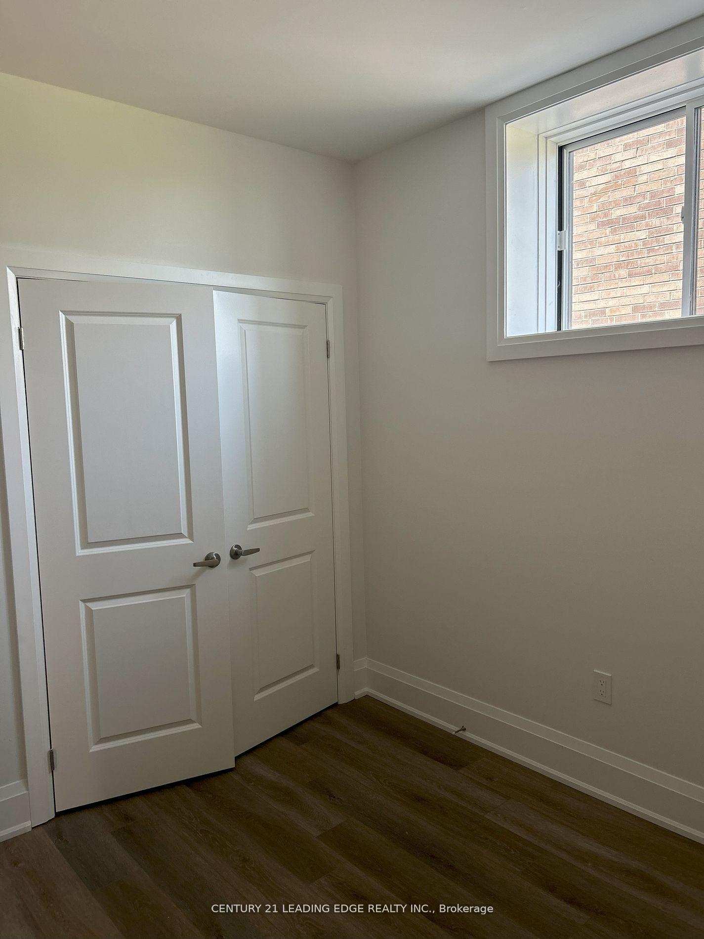 Photo 4 of 527 Kleinberg Summit Way, Vaughan, Kleinburg — HOMEH
