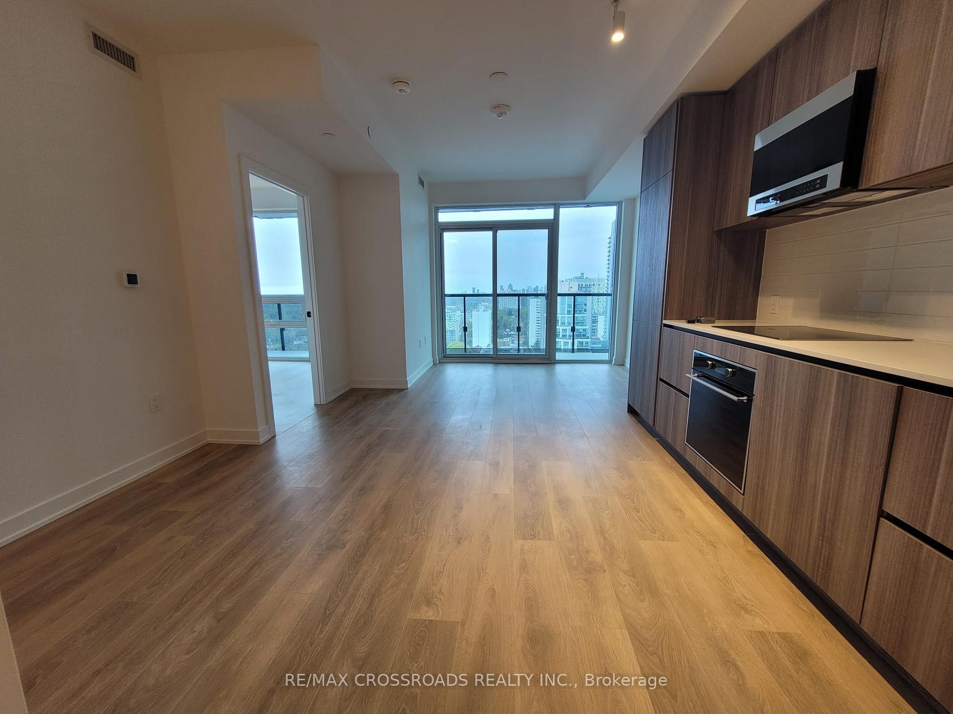 Photo 2 of Unit 2213, 127 Broadway Avenue, Toronto, Mount Pleasant West — HOMEH