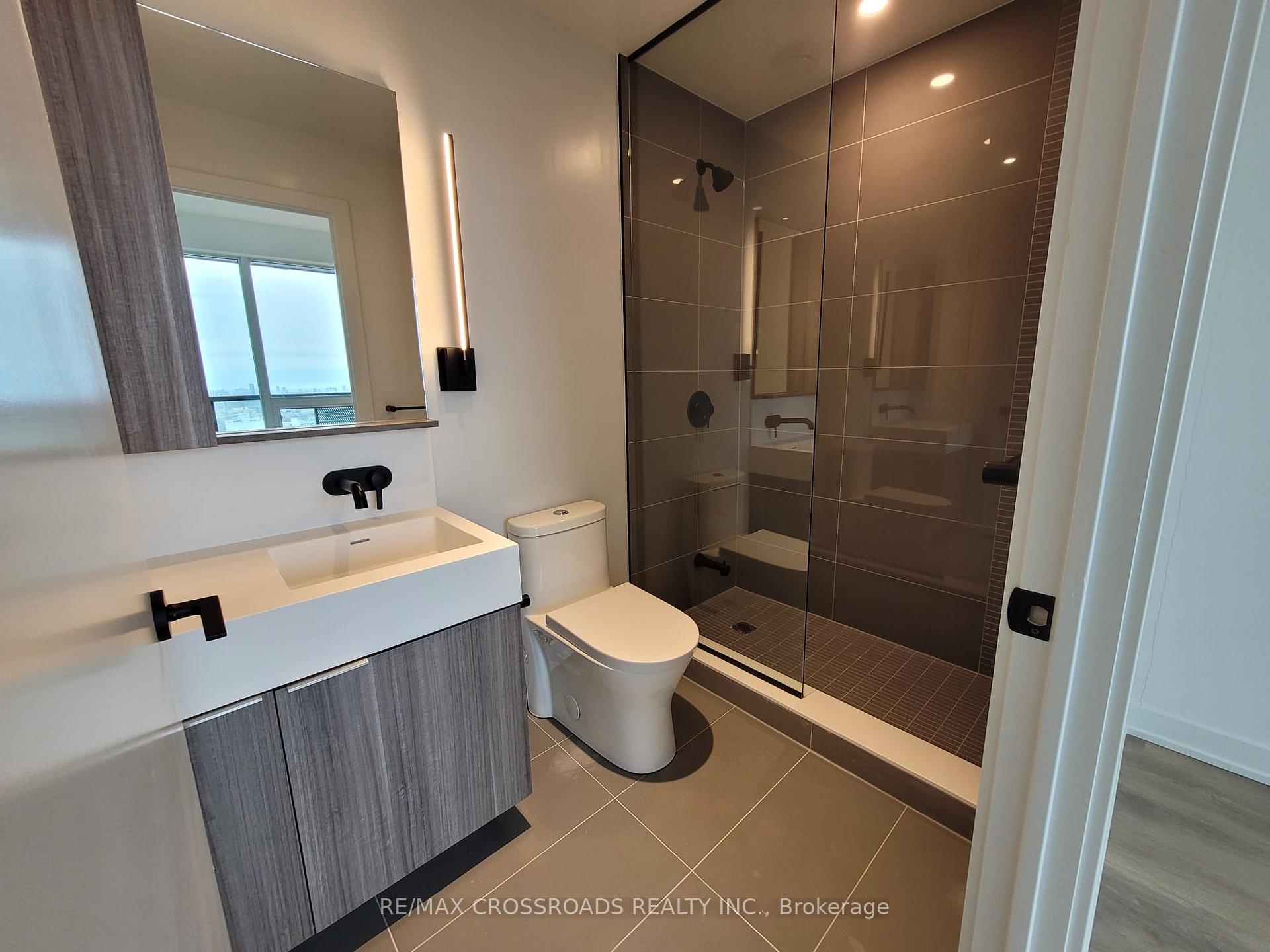 Photo 5 of Unit 2213, 127 Broadway Avenue, Toronto, Mount Pleasant West — HOMEH