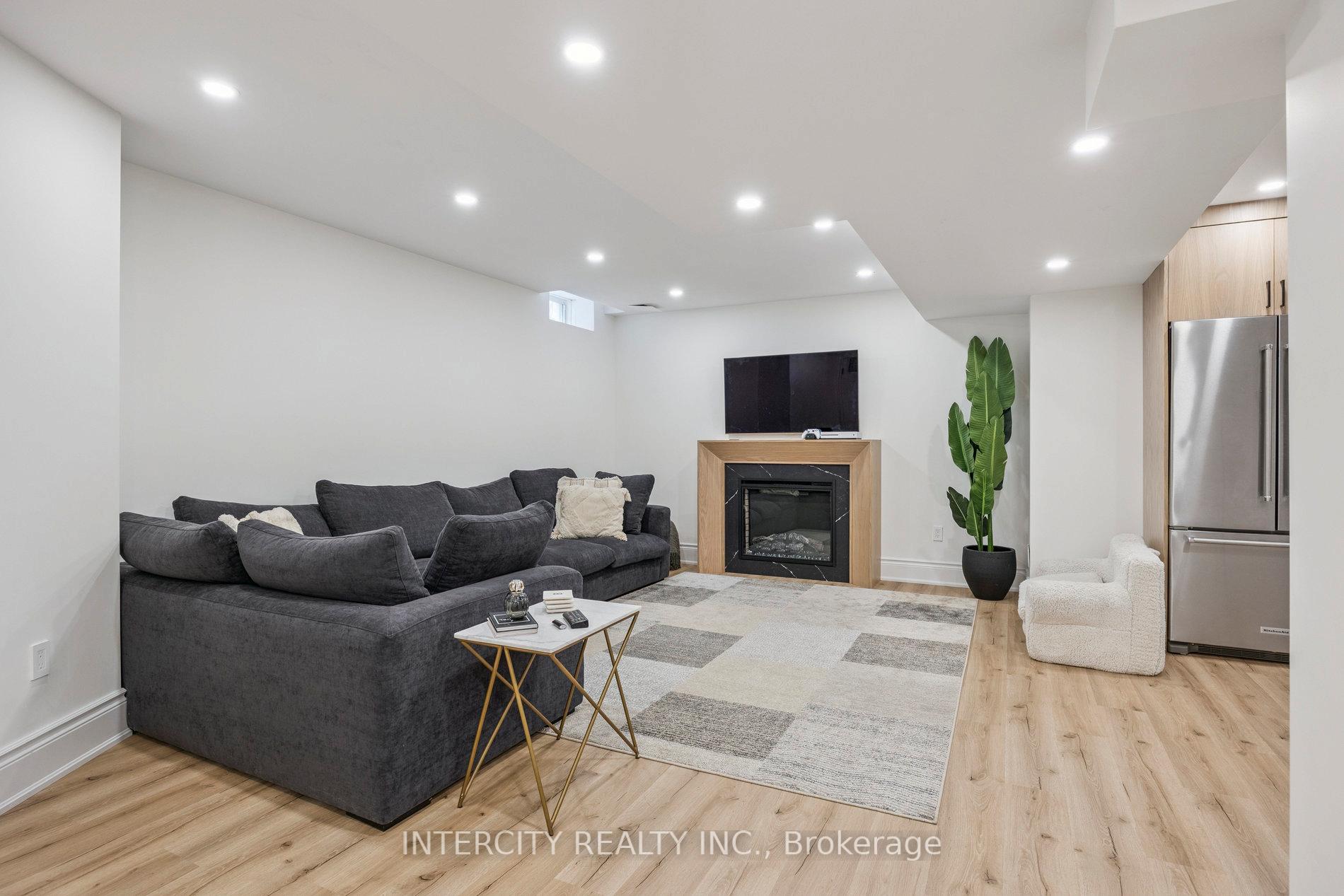 Photo 41 of 8 Larkin Avenue, King, Nobleton — HOMEH