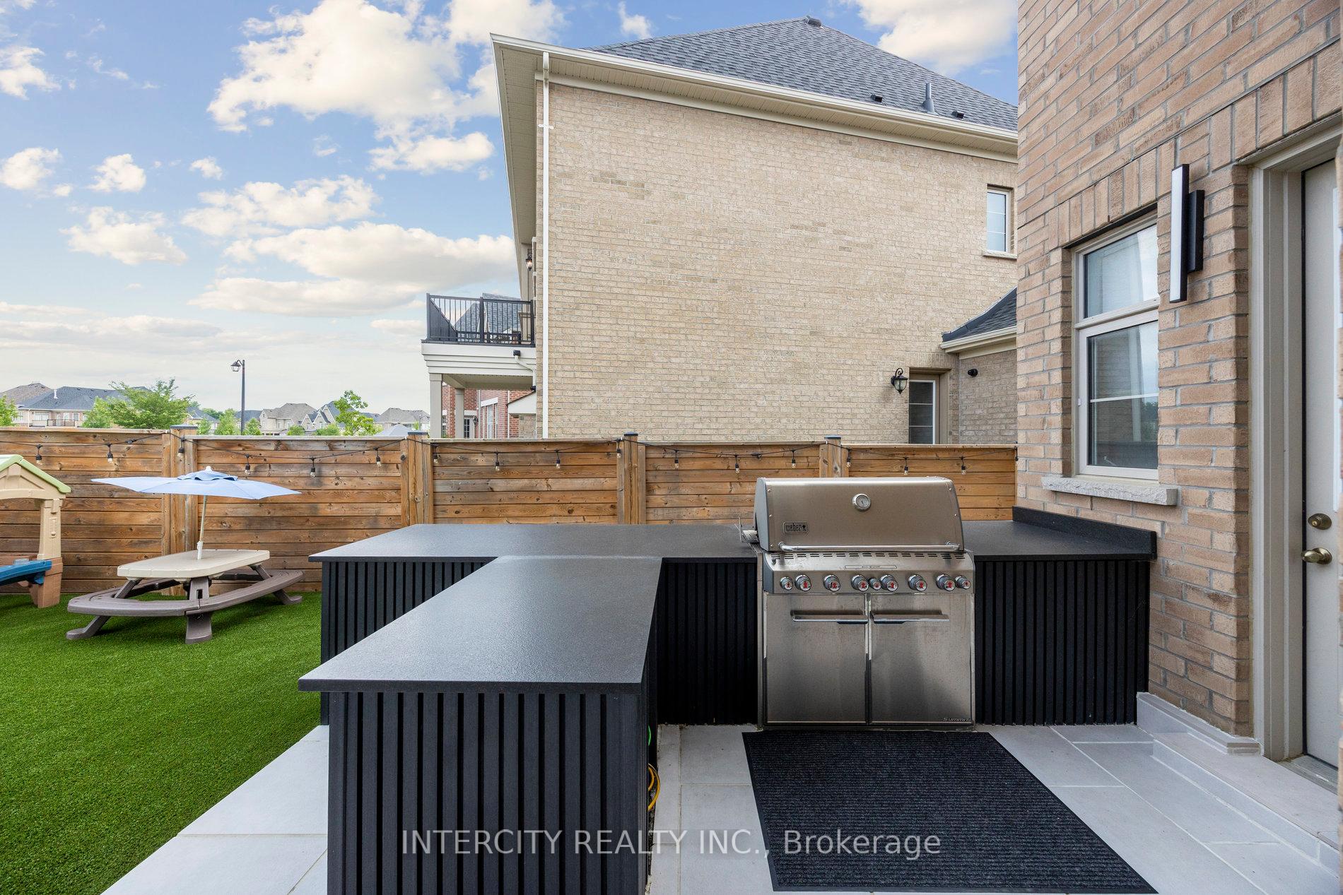 Photo 32 of 8 Larkin Avenue, King, Nobleton — HOMEH