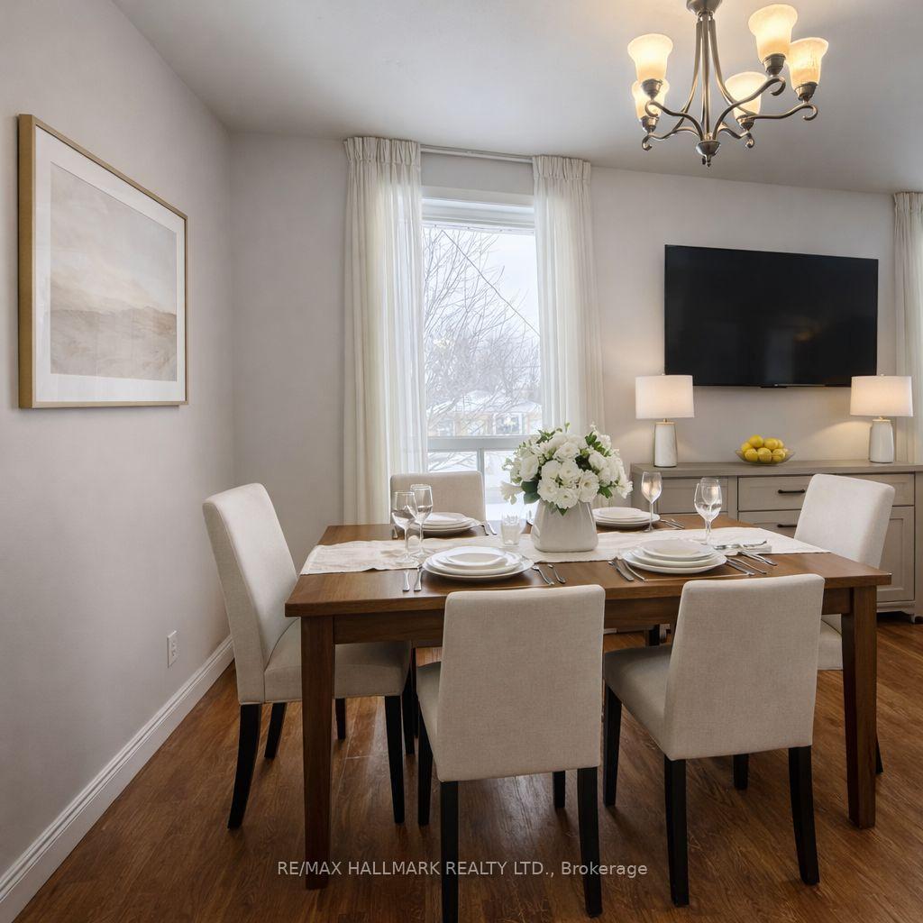 Photo 3 of Unit #Main Floor, 6 Bailey Crescent, Aurora, Aurora Highlands — HOMEH