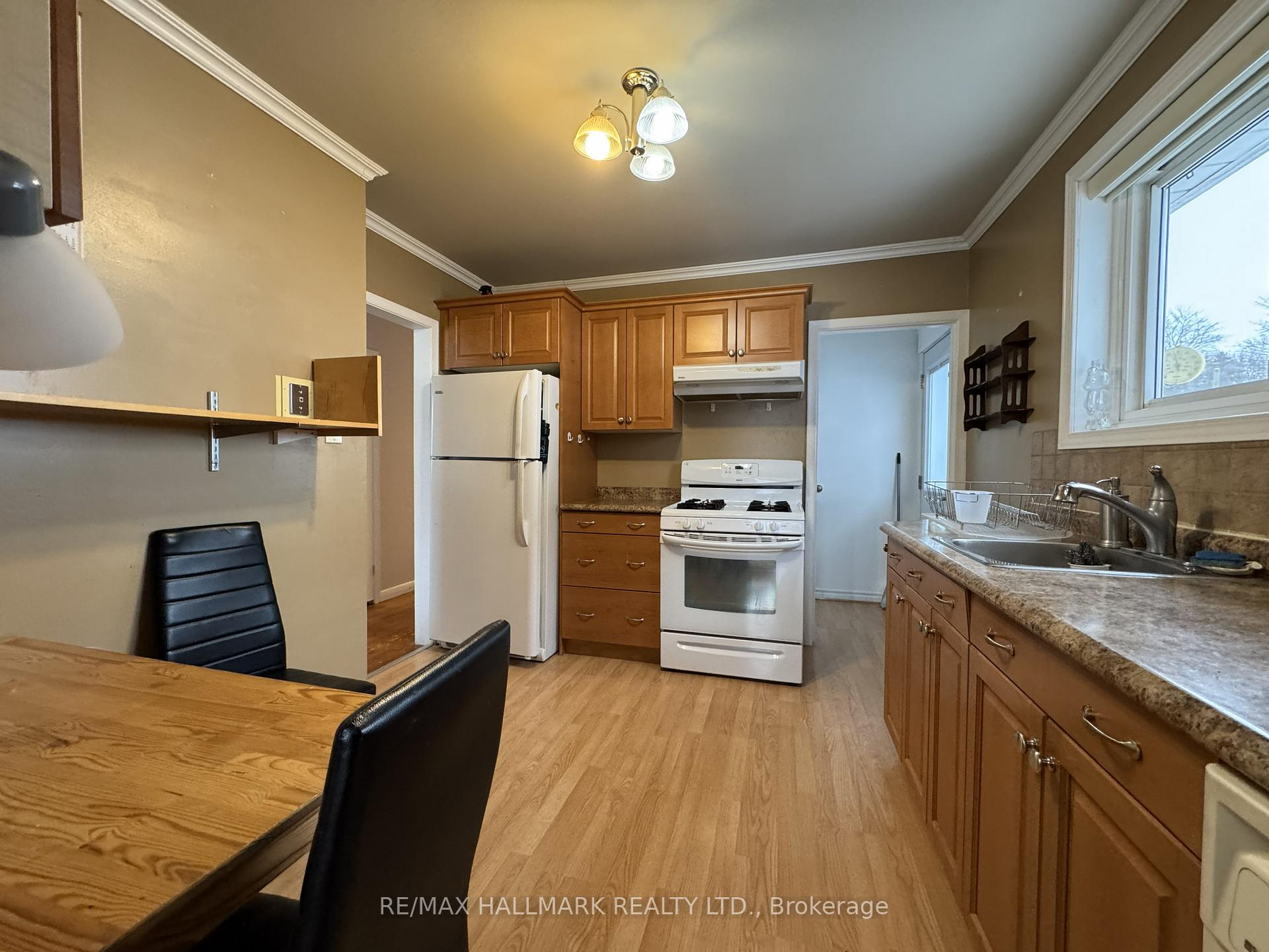 Photo 21 of Unit #Main Floor, 6 Bailey Crescent, Aurora, Aurora Highlands — HOMEH