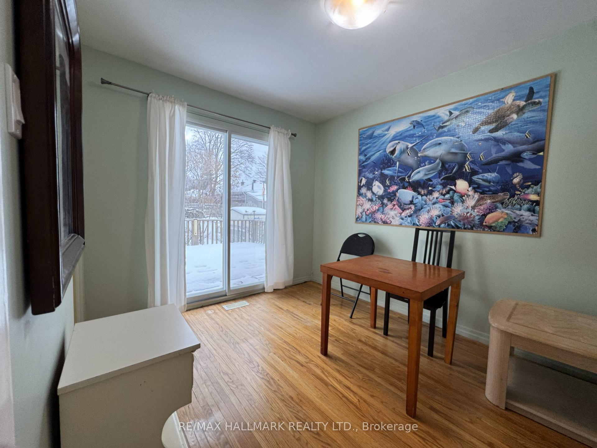 Photo 5 of Unit #Main Floor, 6 Bailey Crescent, Aurora, Aurora Highlands — HOMEH