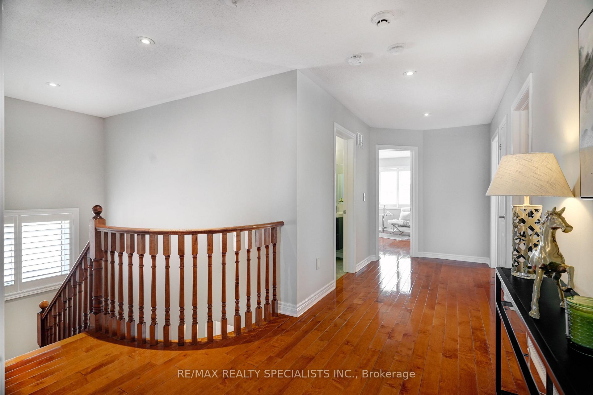 Photo 26 of 104 Earlsbridge Boulevard, Brampton, Fletcher's Meadow — HOMEH