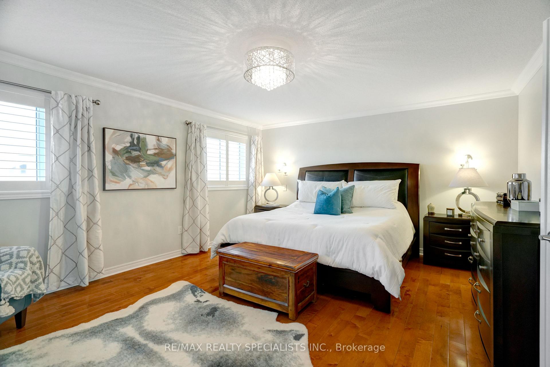 Photo 7 of 104 Earlsbridge Boulevard, Brampton, Fletcher's Meadow — HOMEH