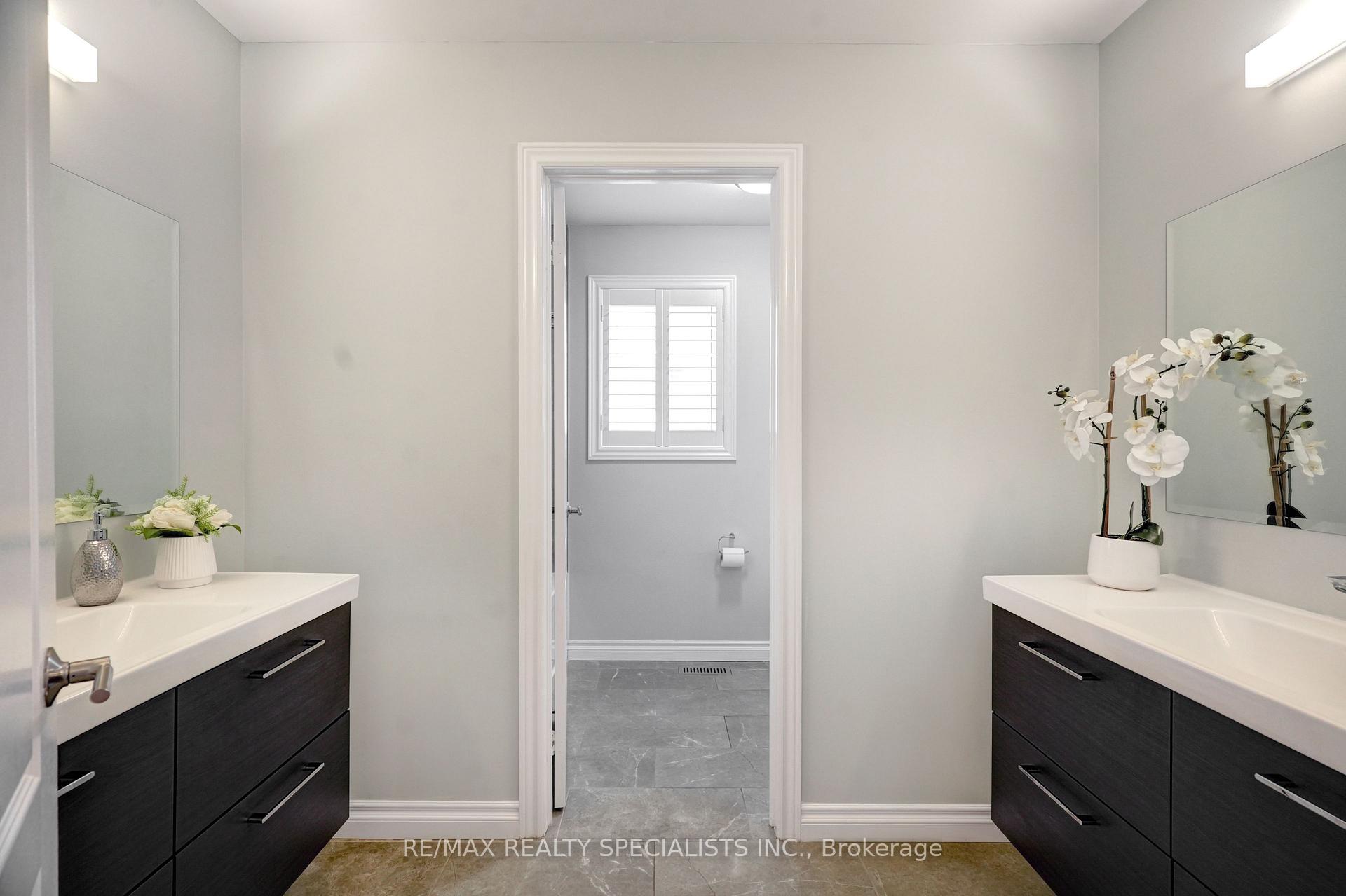 Photo 14 of 104 Earlsbridge Boulevard, Brampton, Fletcher's Meadow — HOMEH