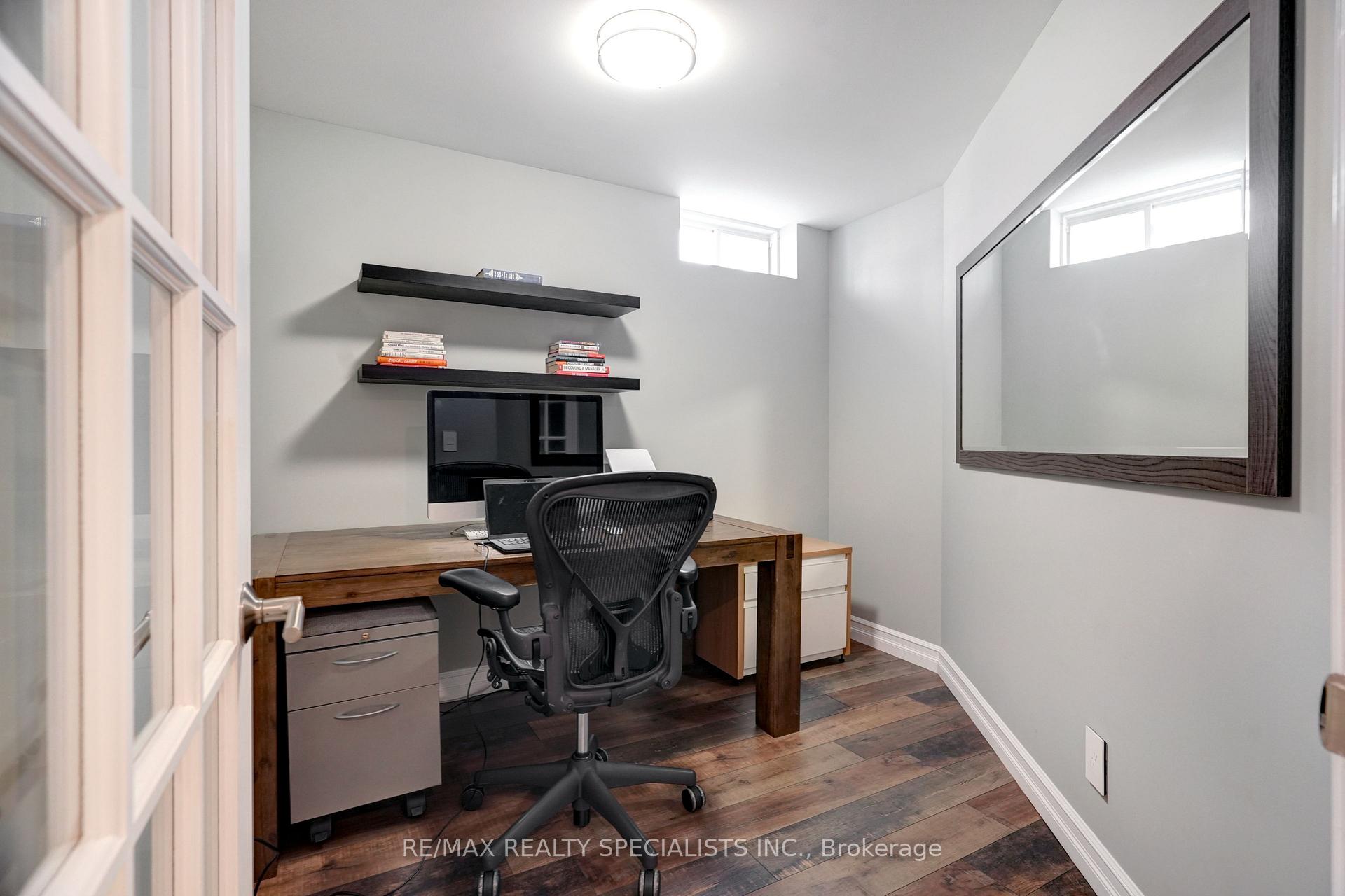 Photo 37 of 104 Earlsbridge Boulevard, Brampton, Fletcher's Meadow — HOMEH