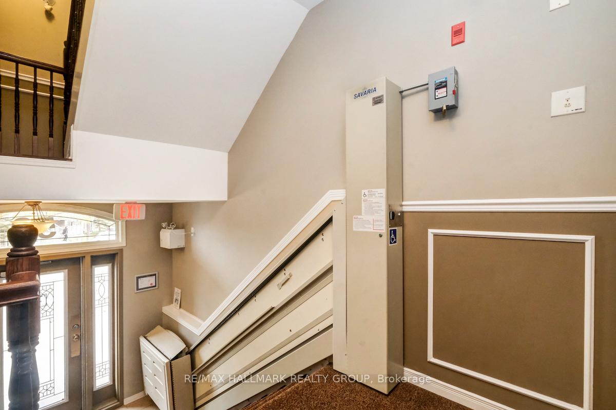 Photo 3 of Unit 4, 50 Briargate, Ottawa, Springridge/East Village — HOMEH