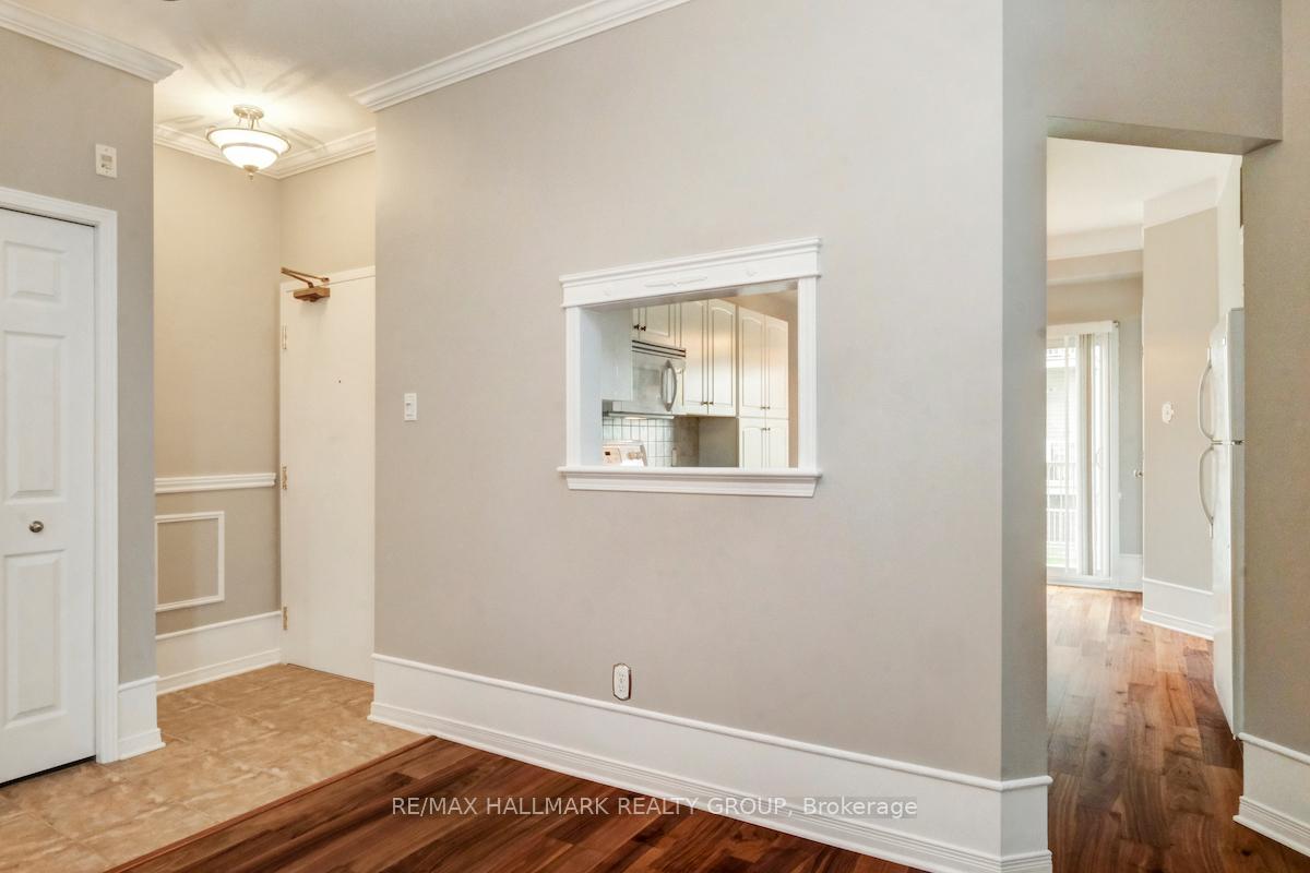Photo 5 of Unit 4, 50 Briargate, Ottawa, Springridge/East Village — HOMEH