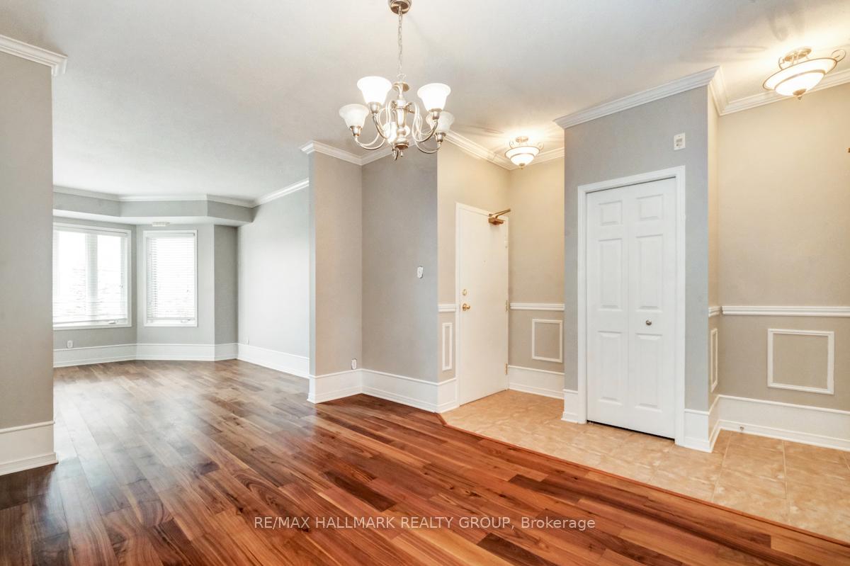 Photo 8 of Unit 4, 50 Briargate, Ottawa, Springridge/East Village — HOMEH