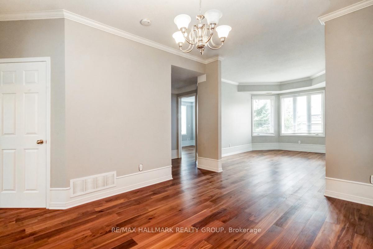 Photo 9 of Unit 4, 50 Briargate, Ottawa, Springridge/East Village — HOMEH