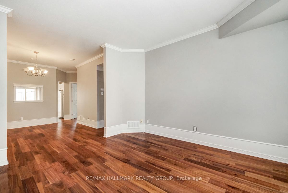 Photo 11 of Unit 4, 50 Briargate, Ottawa, Springridge/East Village — HOMEH