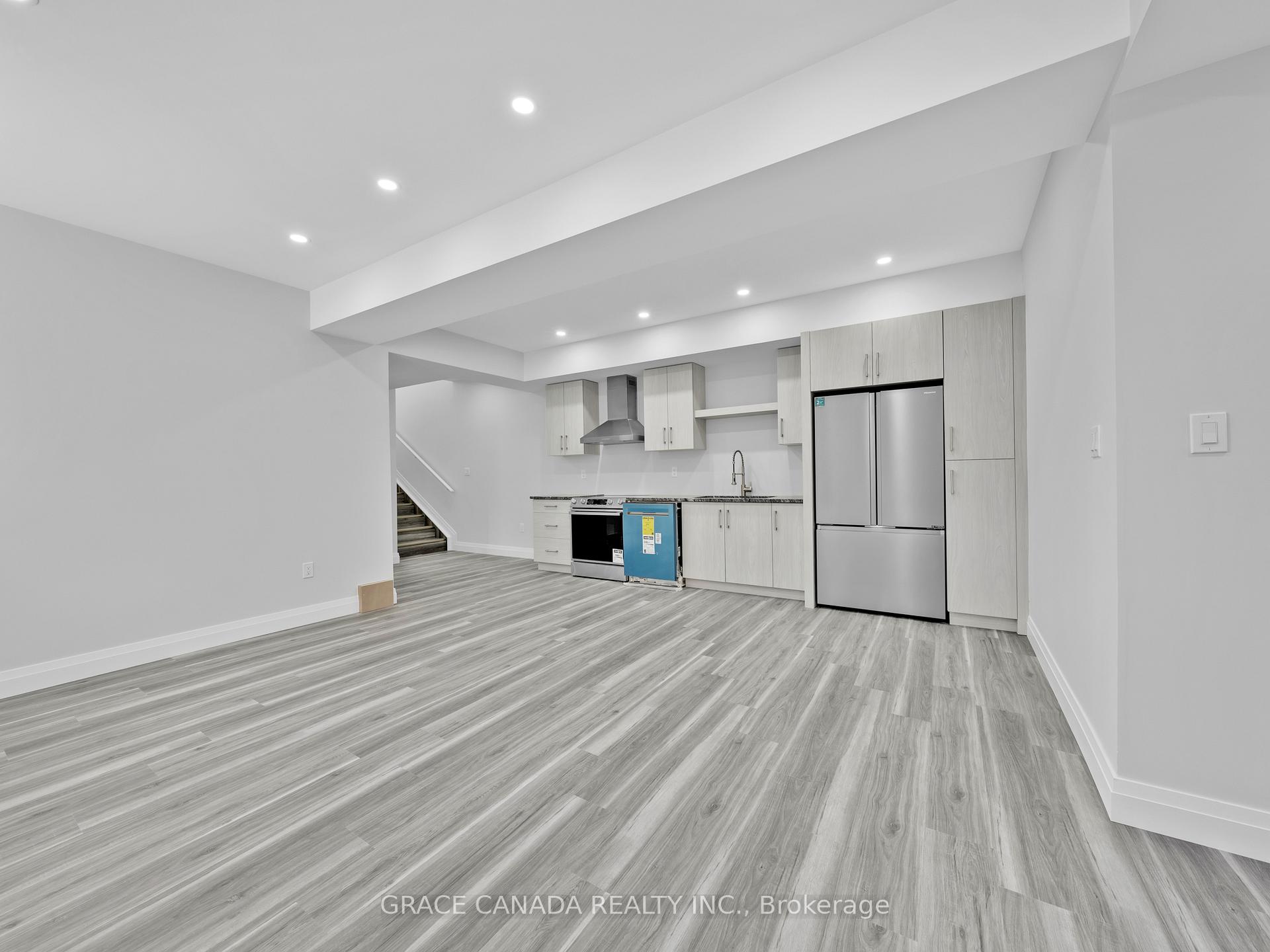 Photo 8 of Unit 3, 3549 Peter Street, Windsor — HOMEH