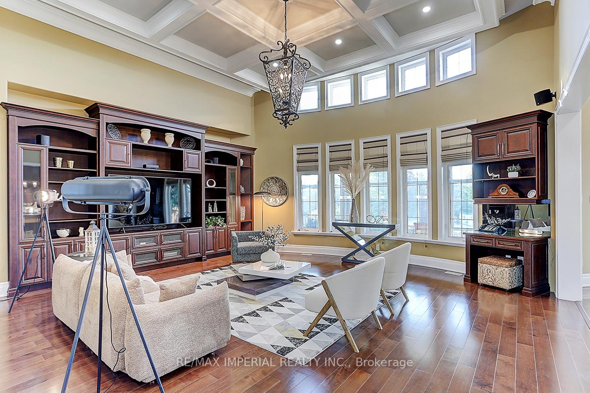 Photo 11 of 39 Fiorello Court, Vaughan, Vellore Village — HOMEH