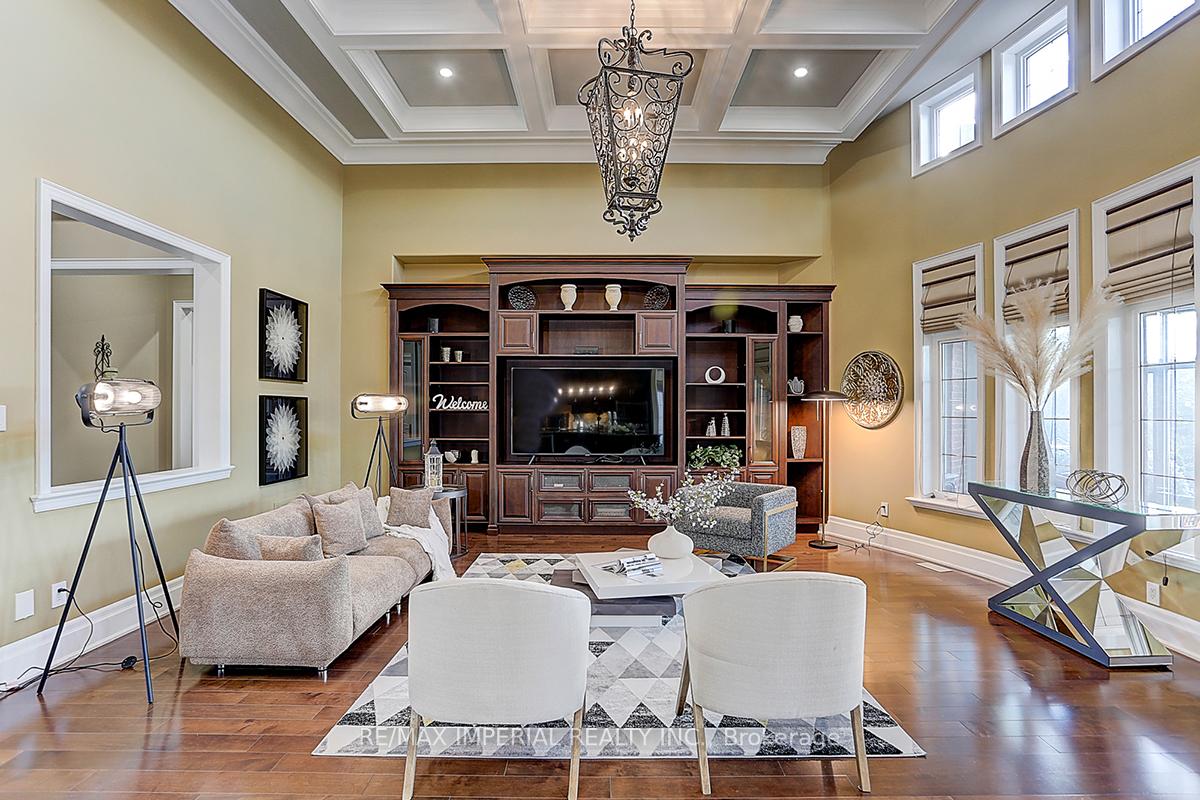 Photo 16 of 39 Fiorello Court, Vaughan, Vellore Village — HOMEH