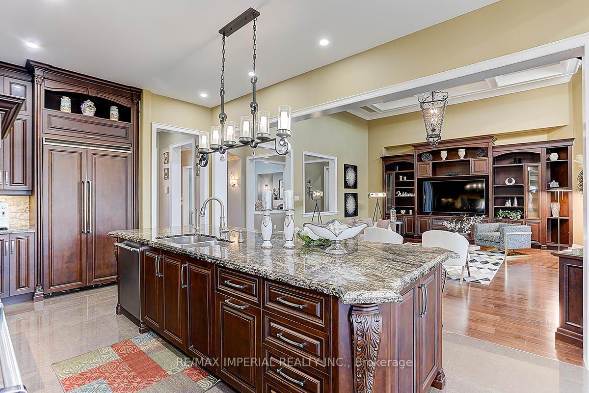 Photo 5 of 39 Fiorello Court, Vaughan, Vellore Village — HOMEH