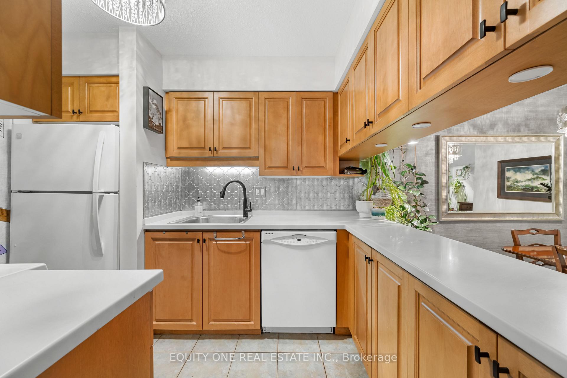 Photo 13 of Unit 2b, 142 Waverley Street, Ottawa, Ottawa Centre/Golden Triangle — HOMEH
