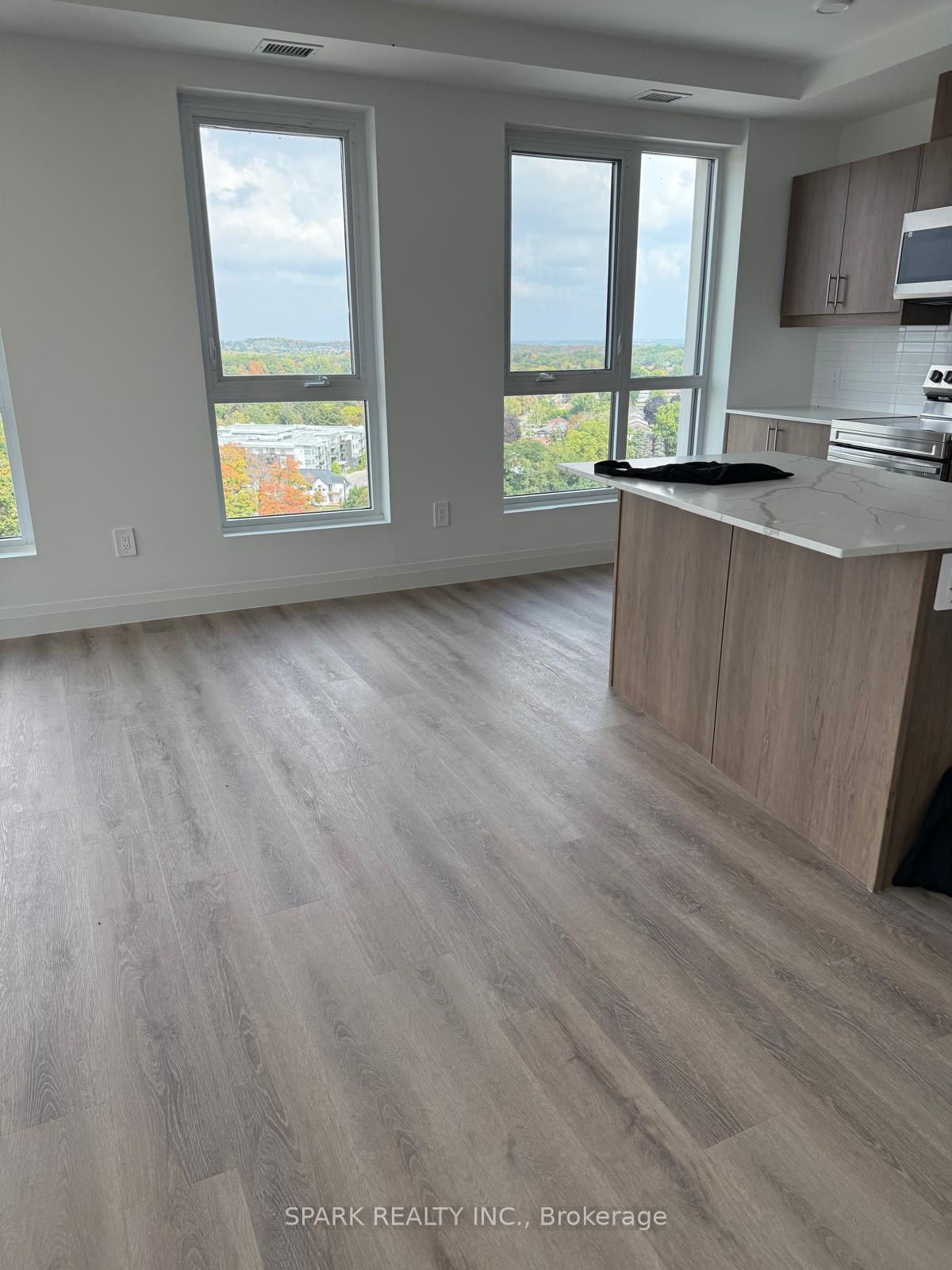 Photo 5 of Unit 1408, 1333 Weber Street, Kitchener — HOMEH