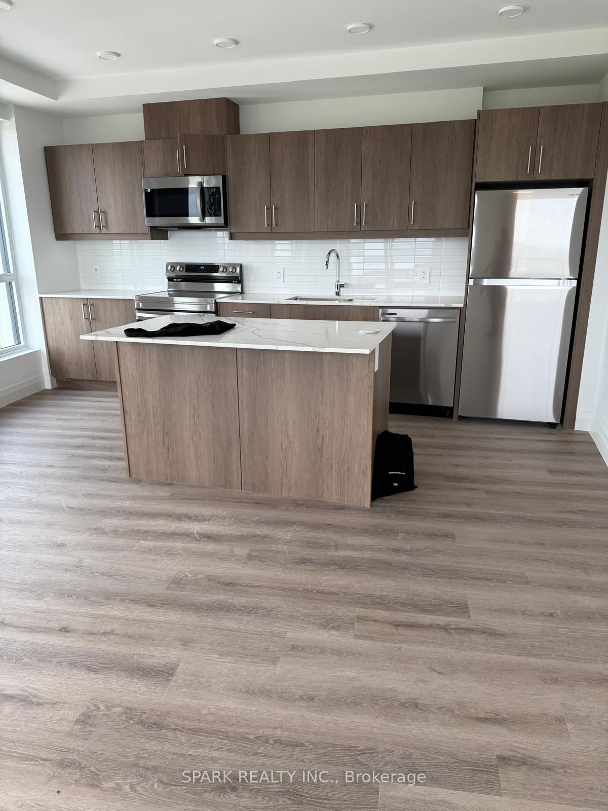 Photo 12 of Unit 1408, 1333 Weber Street, Kitchener — HOMEH
