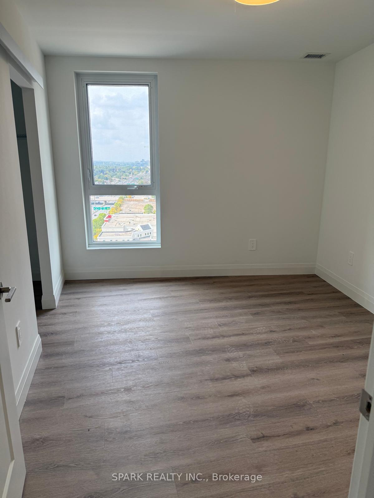Photo 6 of Unit 1408, 1333 Weber Street, Kitchener — HOMEH