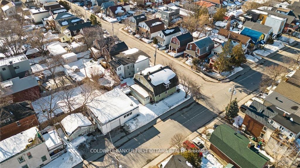 Photo 3 of 4 Oxford Street, Ottawa, Hintonburg — HOMEH