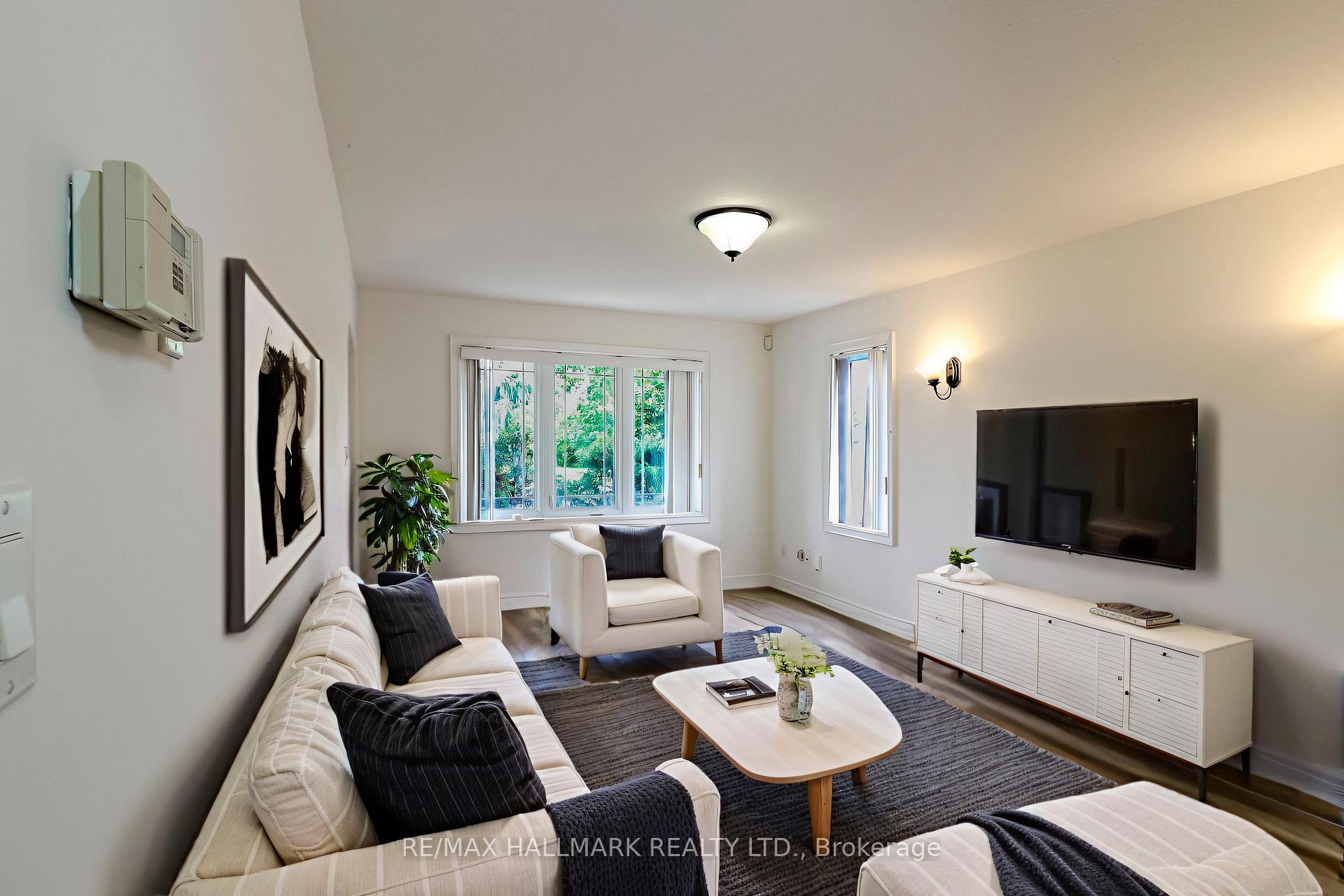 Photo 2 of 138 Colbeck Drive, Welland, Coyle Creek — HOMEH
