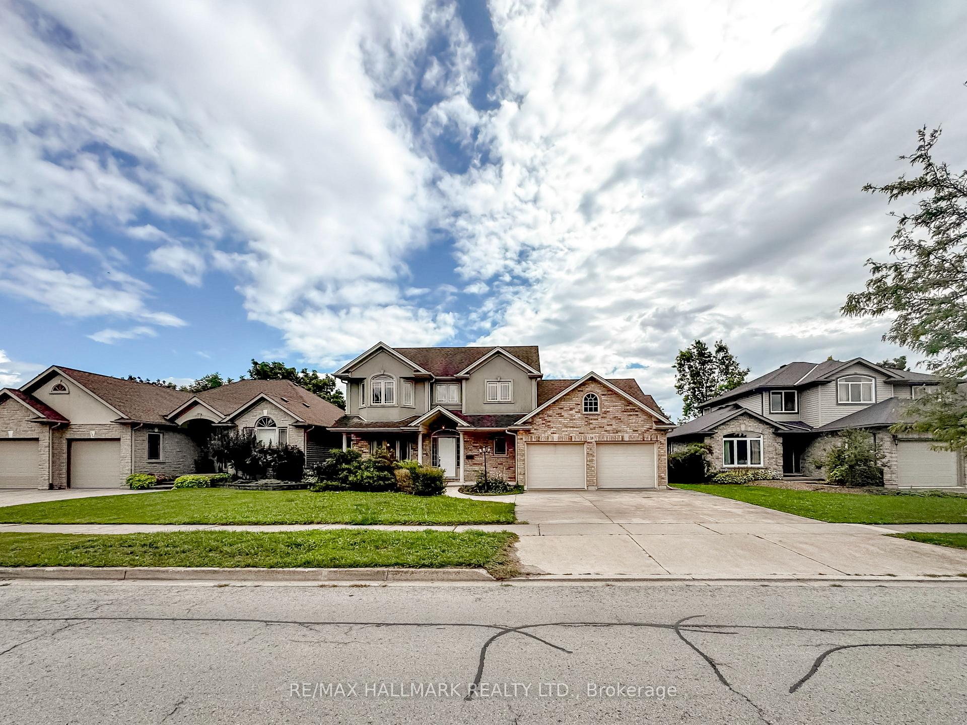 Photo 37 of 138 Colbeck Drive, Welland, Coyle Creek — HOMEH