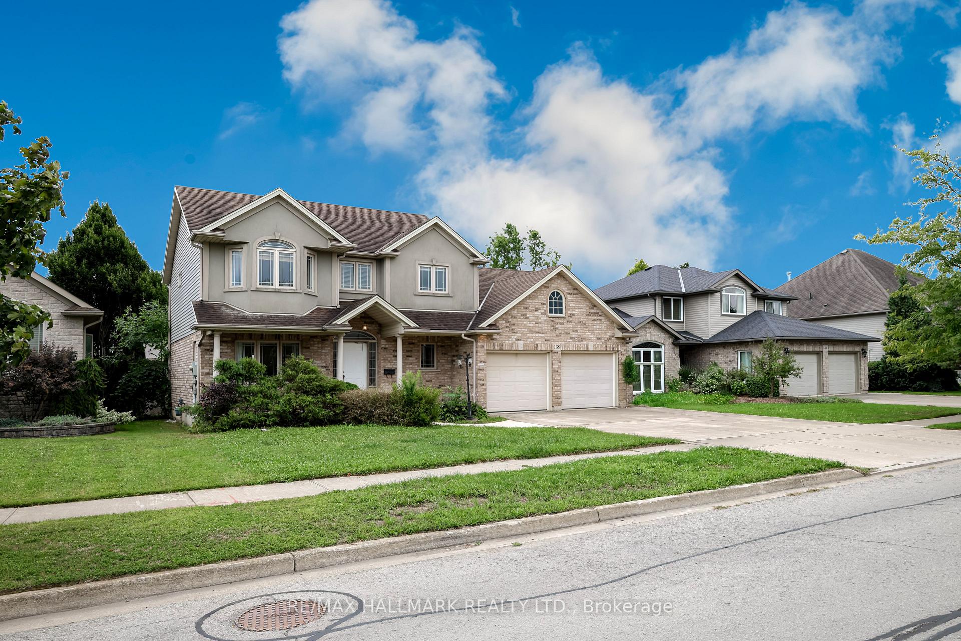 Photo 11 of 138 Colbeck Drive, Welland, Coyle Creek — HOMEH
