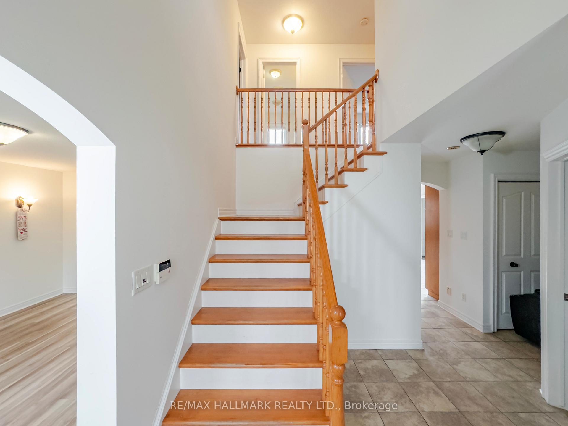 Photo 13 of 138 Colbeck Drive, Welland, Coyle Creek — HOMEH