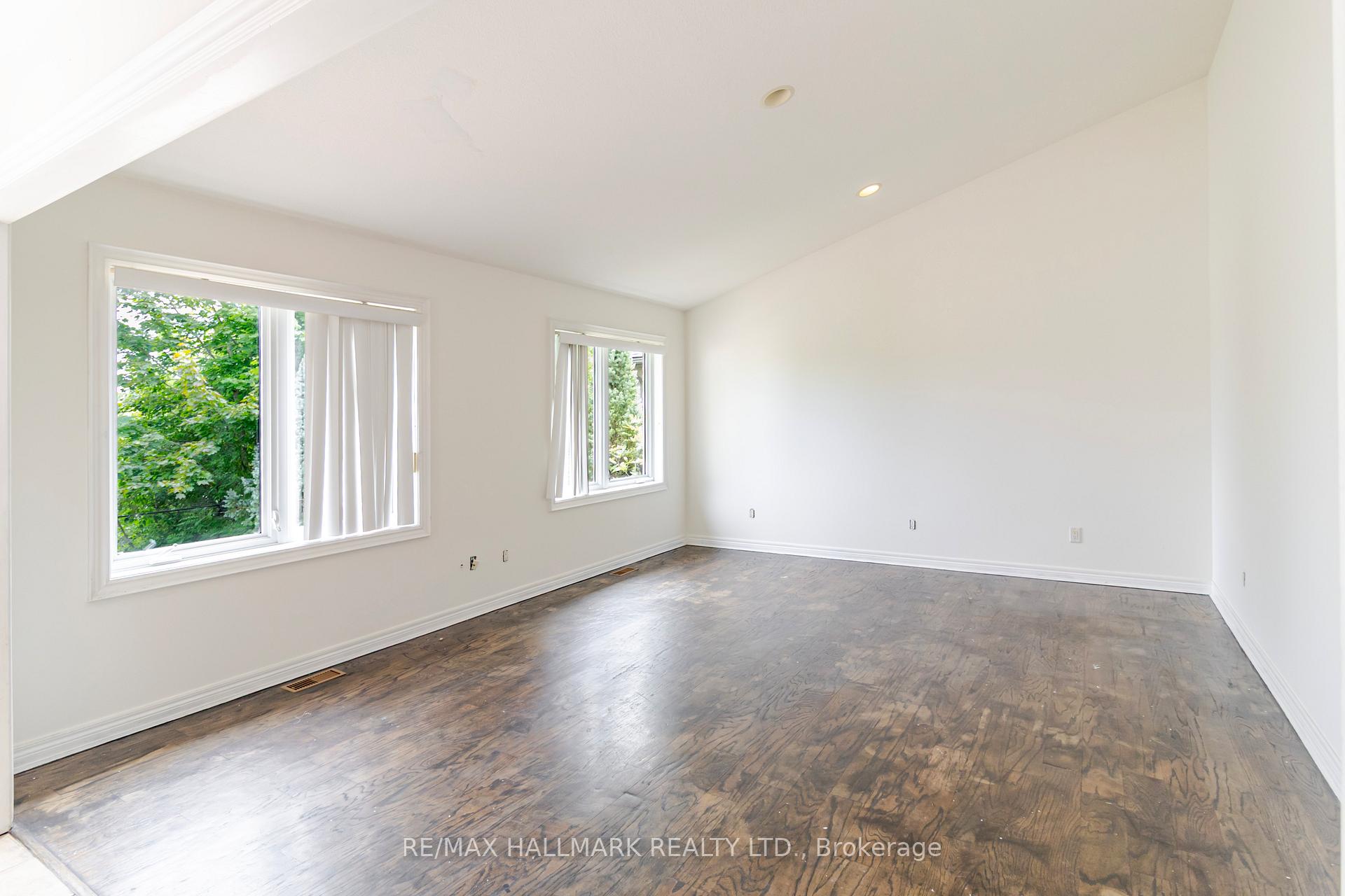 Photo 3 of 138 Colbeck Drive, Welland, Coyle Creek — HOMEH