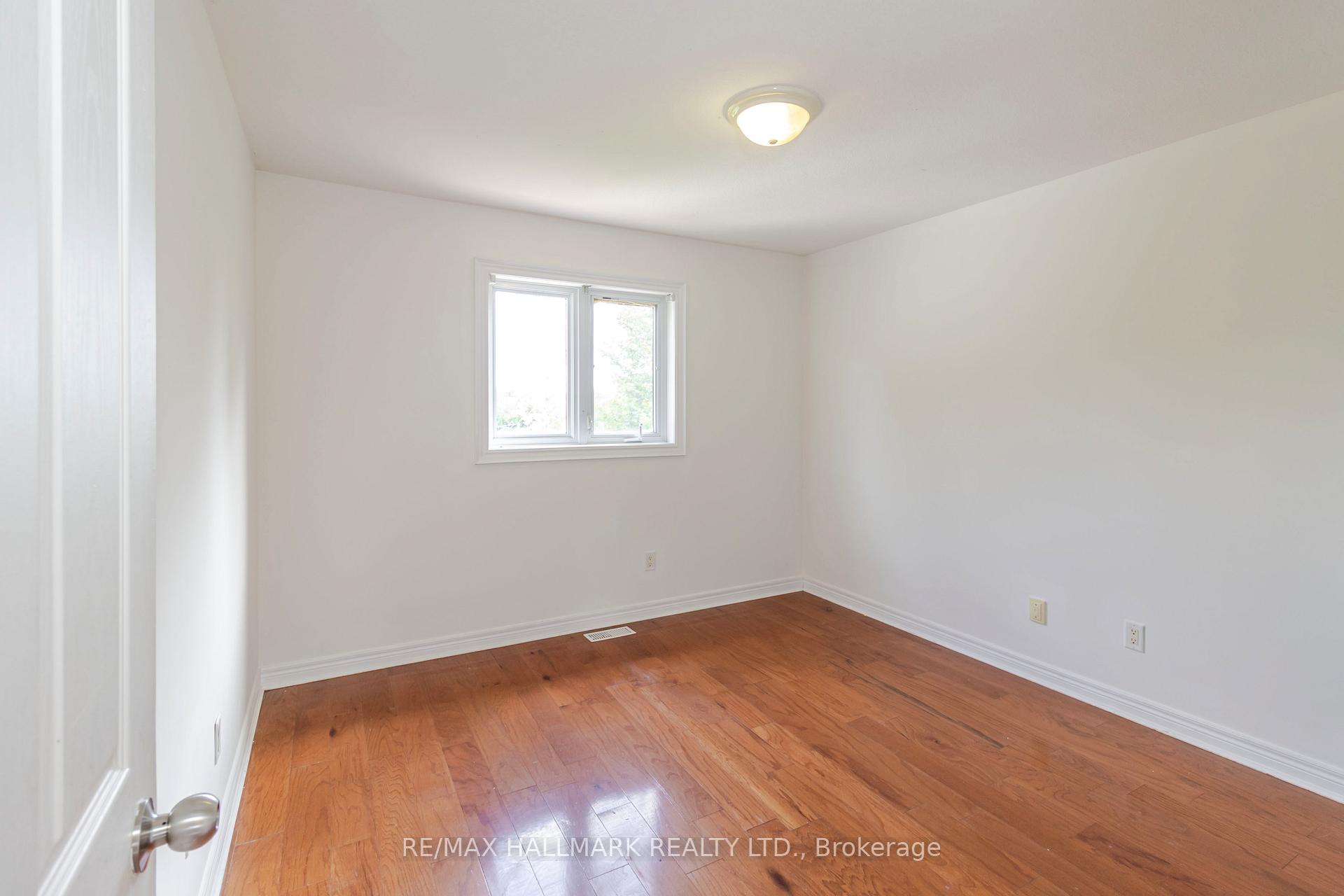 Photo 18 of 138 Colbeck Drive, Welland, Coyle Creek — HOMEH