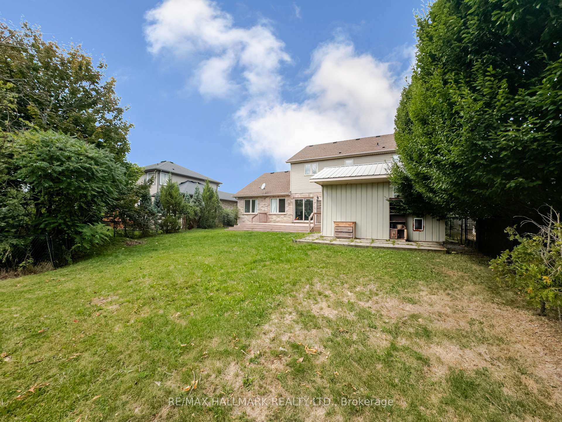 Photo 32 of 138 Colbeck Drive, Welland, Coyle Creek — HOMEH