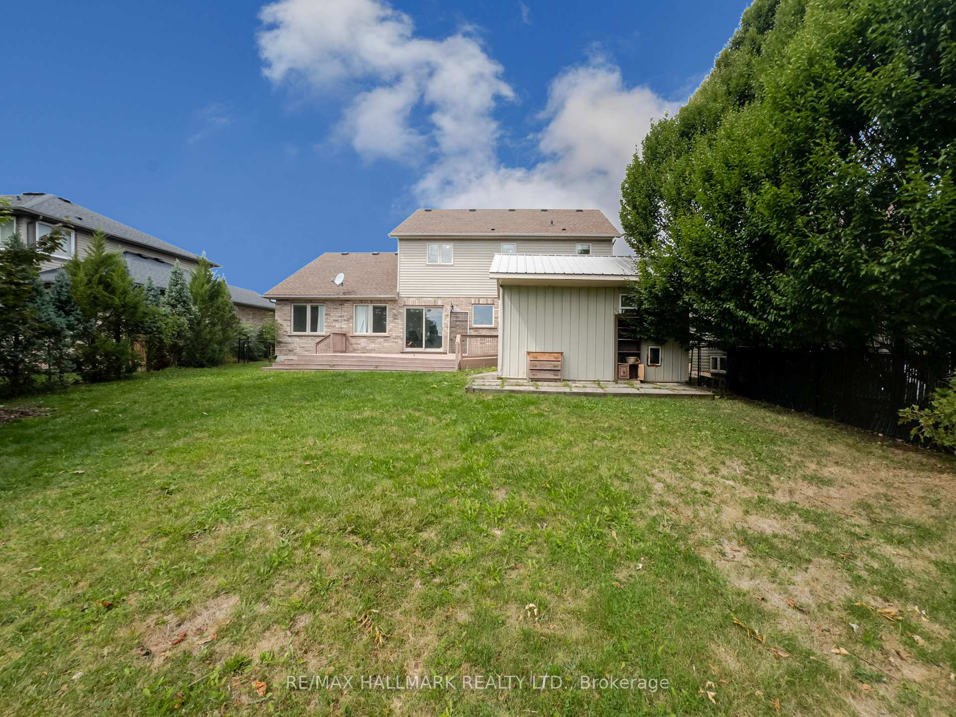 Photo 15 of 138 Colbeck Drive, Welland, Coyle Creek — HOMEH